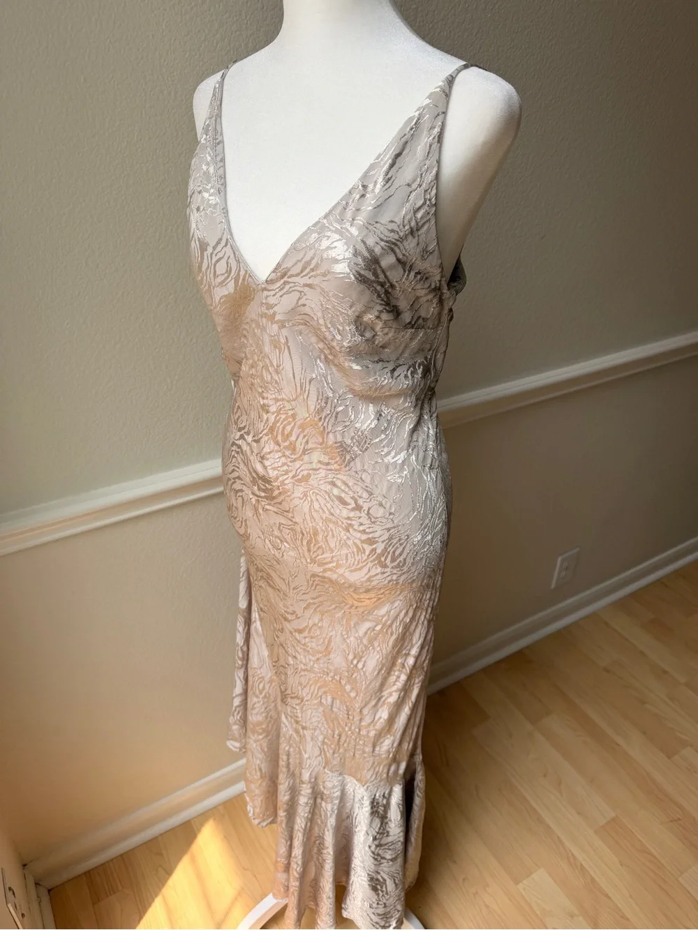 H&M Jacquard Slip‎ Dress Satin V-Neck Midi Champagne Beige Fairy Minimalist